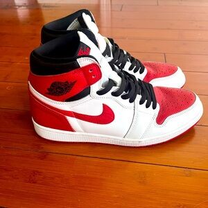 Nike Air Jordan 1 Retro High OG Heritage
